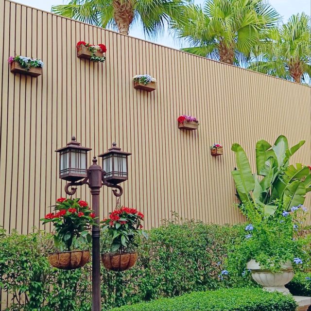 日本料理鐵板燒，加上超大，豐富打卡位的花園！