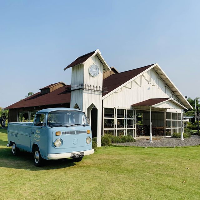 【インドネシア】癒しスポット“Rustic Market by The Lake - Graha Natura“