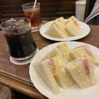 神戸元町！モーニング550円「元町サントス」地元に愛される老舗の喫茶店