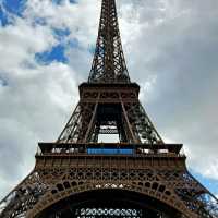 FAMOUS EIFFEL TOWER IN PARIS!