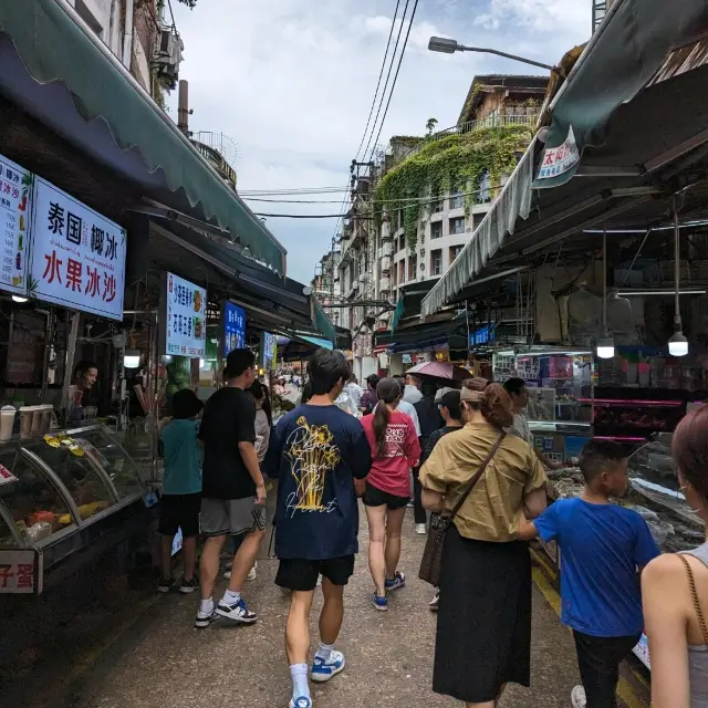 The Zhongshan pedestrian road in Xiamen 👍☺️