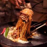 【韓式居酒屋🧀拉絲芝士排骨鍋】