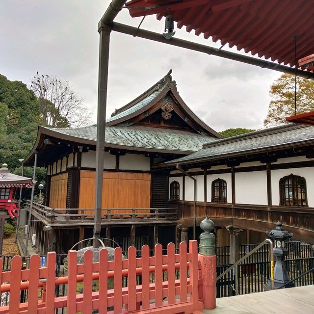 ใบไม้เปลี่ยนสีที่โตเกียว...วัด Kiyomizu Kannon
