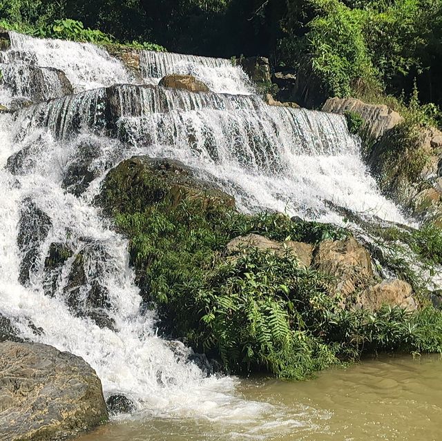 Mae Phun Waterfalls , Laplae Uttradit 