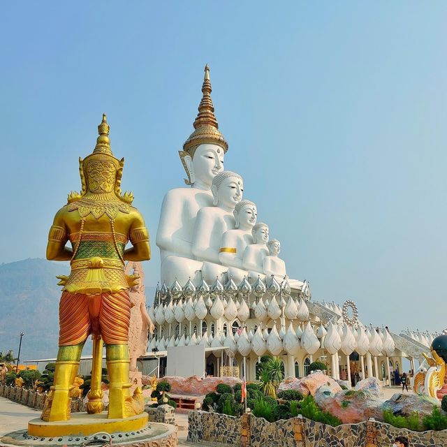 วัดพระธาตุผาซ่อนแก้ว เพชรบูรณ์