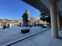 青空に映える高徳院・鎌倉大仏