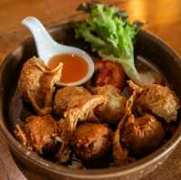คาเฟ่พัทยา ริมหาดสุดชิค Good Old Sea Beach Cafe