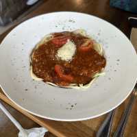 🚠 Tram View Café: 山頂纜車站旁的美食 🚠