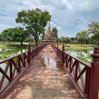 ไหว้พระวัดมหาธาตุ สุโขทัย