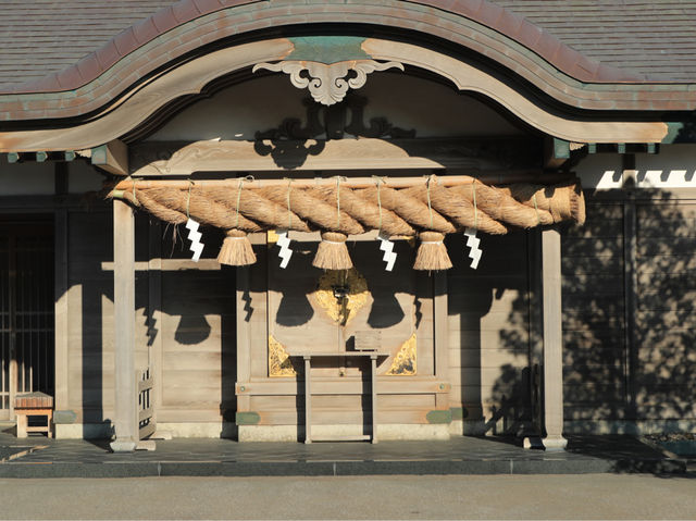 高山稻荷神社：美景，特色鳥居，適合任何時間和場景