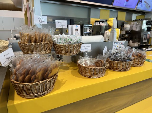 北海道・札幌。『きのとや 大通公園店 / KINOTOYA cafe』でパフェを楽しむ