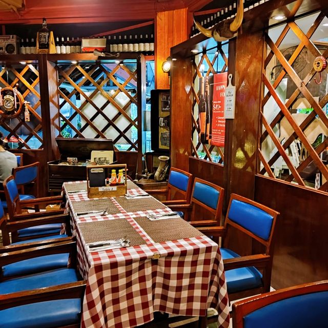 Hidden Gem Neighbourhood Restaurant 