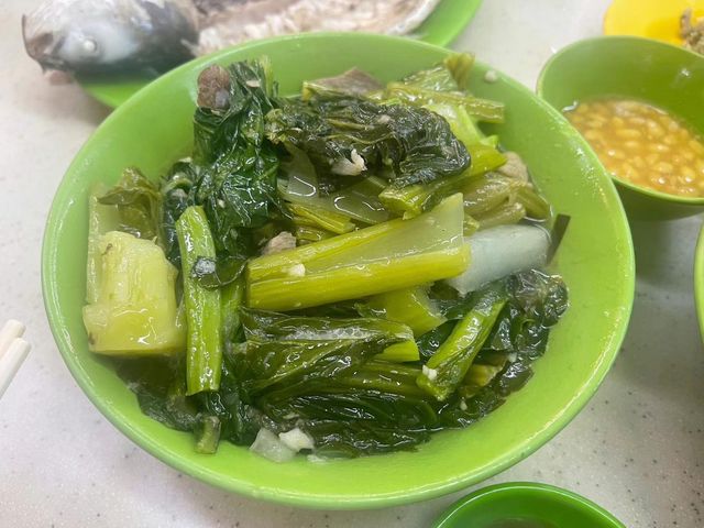 今晚食潮州菜. 介紹呢間「雄興美食」