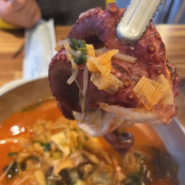 문어🐙 하나가 통째로? 이런 짬뽕 봤어?  문어짬뽕 맛집 부평 란