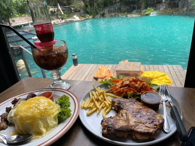 Hangar Cafe คาเฟ่ริมน้ำตกสีฟ้า
