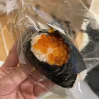 新千歳グルメ！「鮭の丸亀」にぎりたておむすびが美味しい