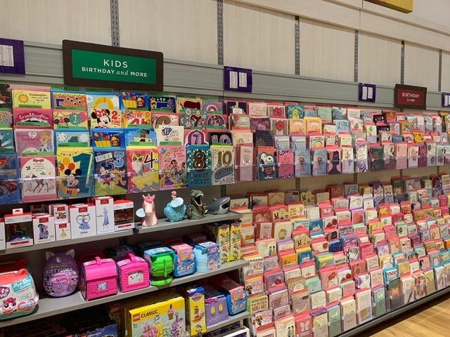 Hallmark at Jewel 🎂🎁