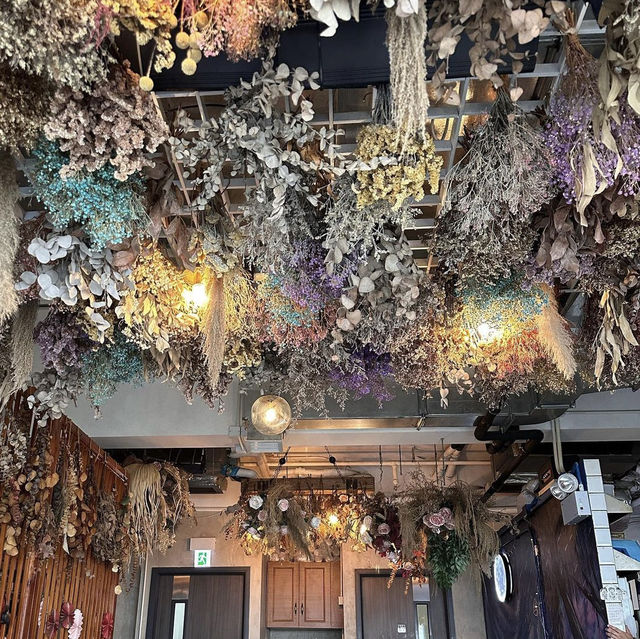 乾花怖置的打卡餐廳 @ 走過十萬八千里找到你