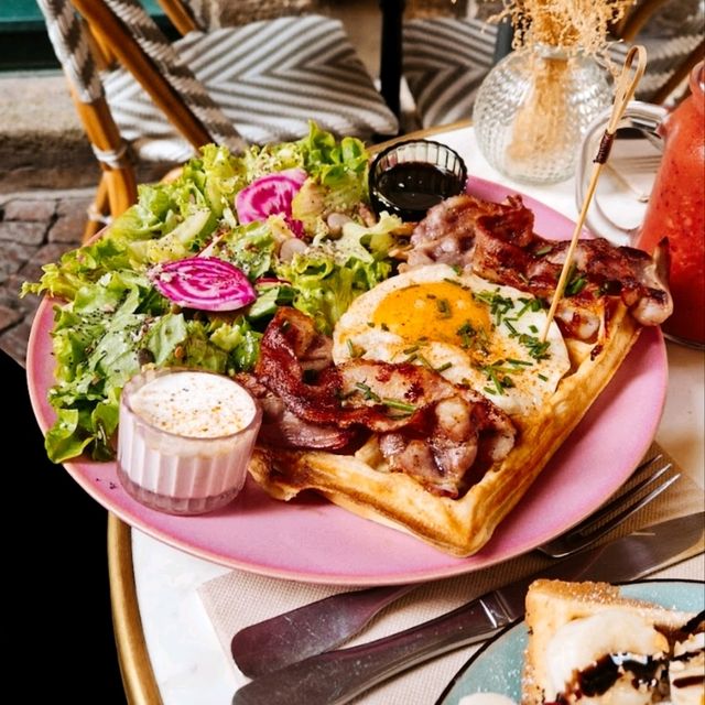 A WELL DECORATED CAFÉ.