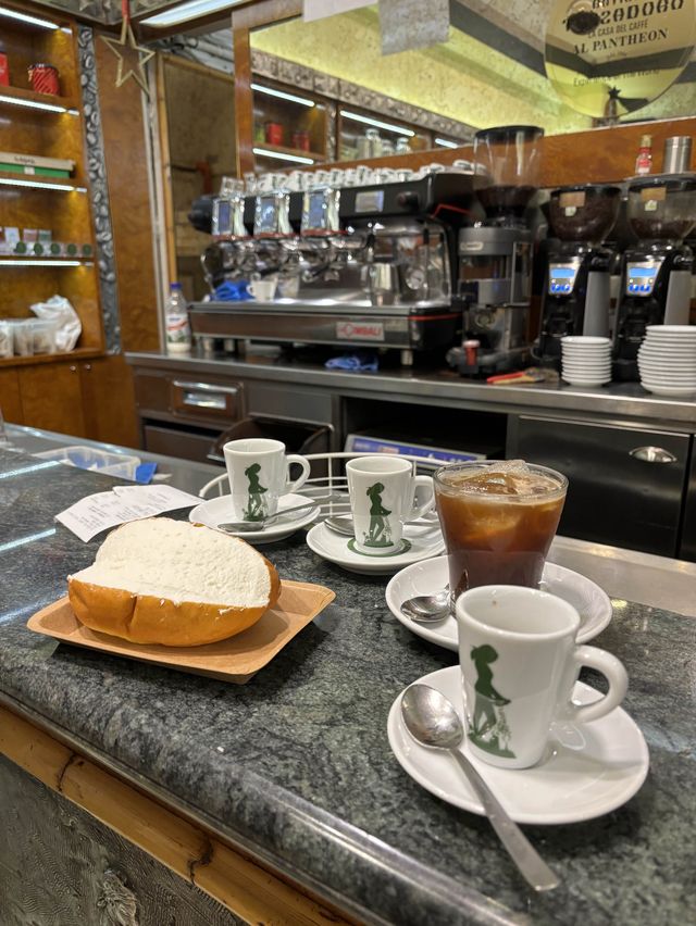 로마에서 제대로 된 커피를 느끼고 싶다면 타짜 도로 커피☕️