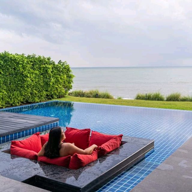 นอนชิลริมทะเลPoolVilla เงียบสงบ