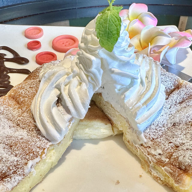 ハワイアン風カフェのかわいいパンケーキ🌺