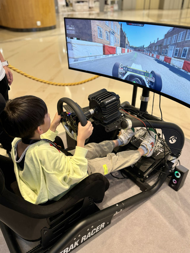 LEGO 香港首個「極速賽車節」