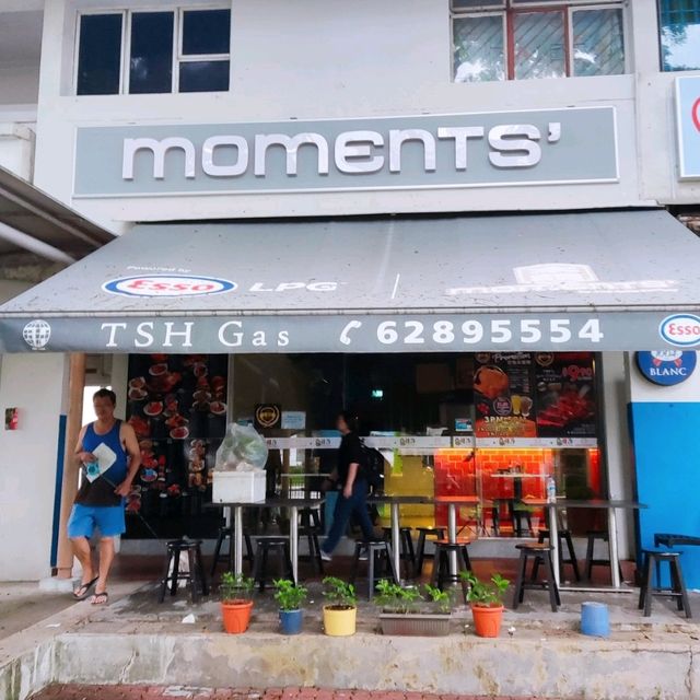 Moments Cafe Western & Local Delights
