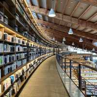 【佐賀県武雄市】武雄市図書館