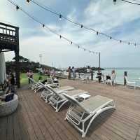 Coastal Bliss: Cafe Delmoondo, Hamdock Beach