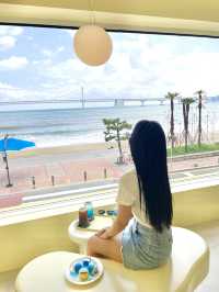 한입 미니 수플레 치즈폼🧀과 파도크림🌊 오션뷰까지 꼭 방문할것!