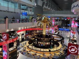 杜拜國際機場～轉機～