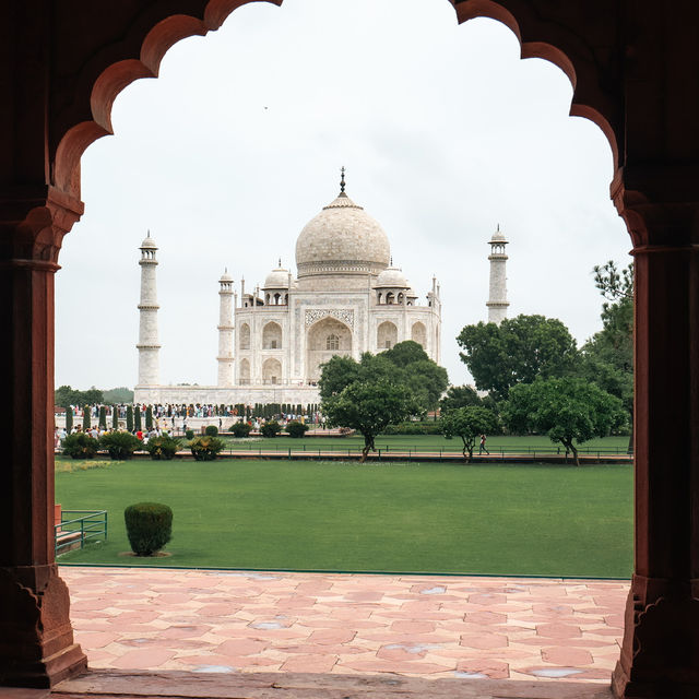 The Love Story Of The Taj Mahal