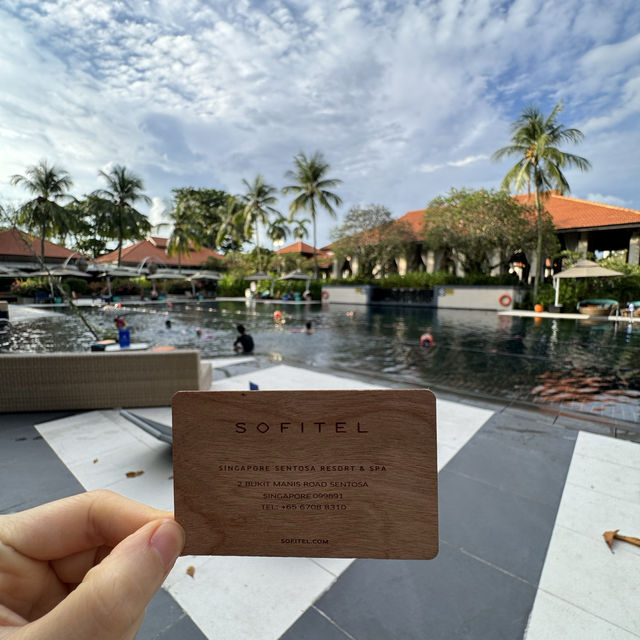 Pet-friendly Luxury Resort with Fish Spa in Sentosa Island!