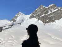 특별한 여름휴가지를 찾으셨다면? 유럽의 꼭대기, 융프라우 여행🏔️