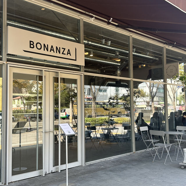 《韓国/君子》オリニデ公園目の前のCAFE ☕️🌿テラス席でティータイム♪ BONANZA