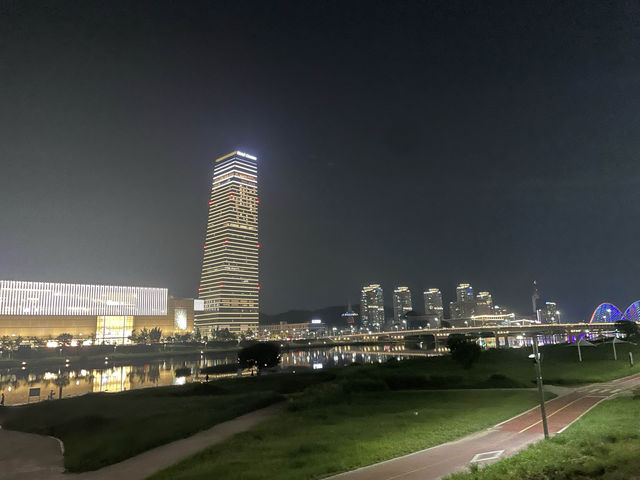 너무 예쁜 대전의 갑천 야경