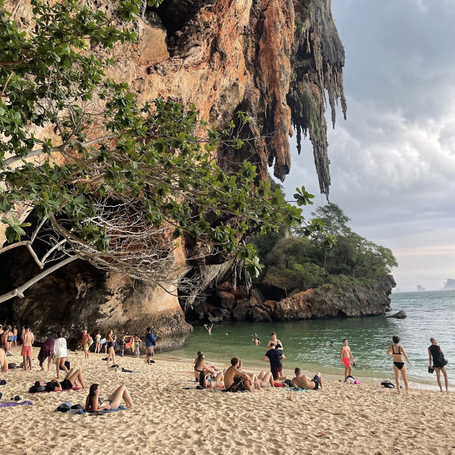 A hidden gem awaits at Railay Beach – a slice of heaven accessible only by boat!