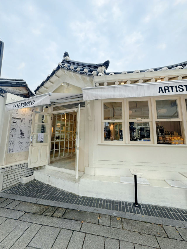 【韓国】まだ穴場🤫本当は秘密にしたいあのロンドベーグルのオーナーさんが手がける新店舗🧁🤍🌿