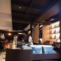 คลาสสิคมาก aftersun Listening Bar