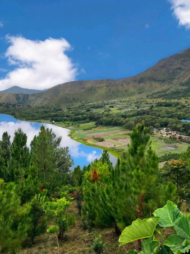 Exploring the Beauty of Samosir Island