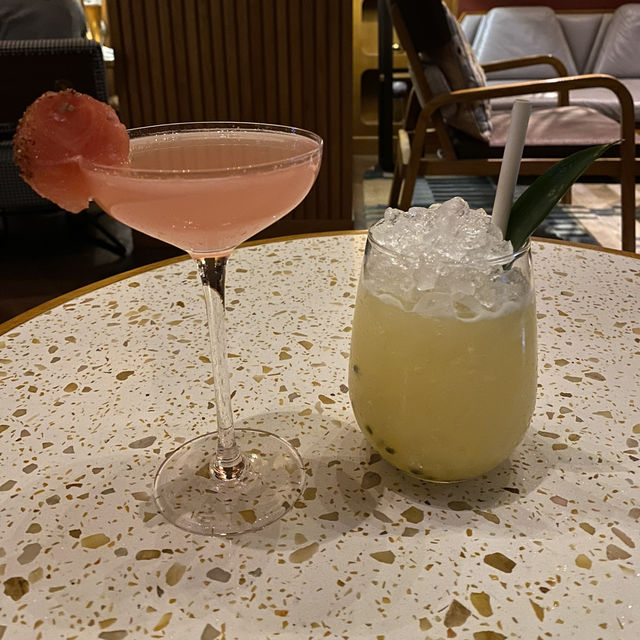 探索香港逸東酒店的奢華體驗 🏨✨
