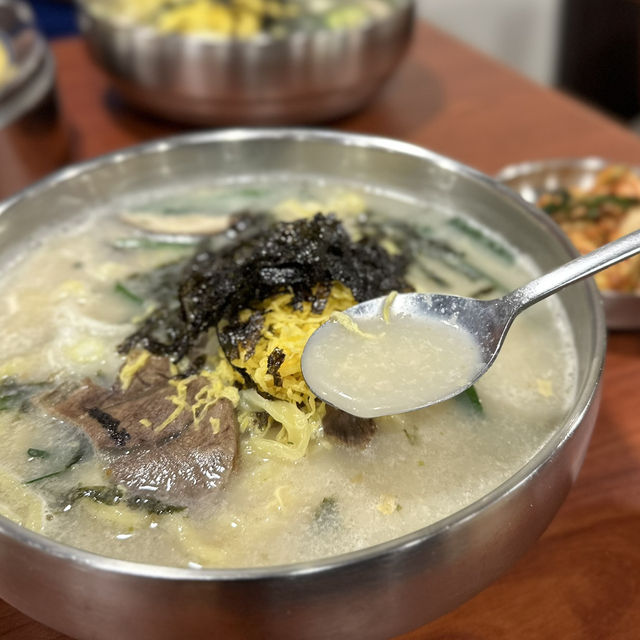 人氣特色韓料．韓式刀削湯麵