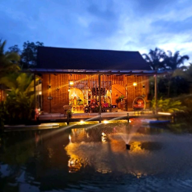 ปลายพู่ หน้าฝน