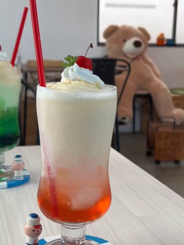 【神戸】看板くまのこまこちゃんが可愛いカフェ🐻