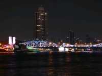 Icon siam ยามค่ำคืน