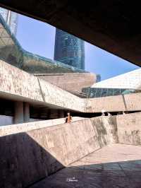 พาไปหามุมถ่ายรูปสุดชิคที่  Guangzhou Opera House