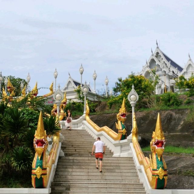 วัดแก้วโกรวาราม จ.กระบี่