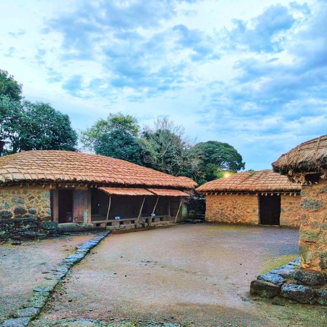 🇰🇷 Exploring Seongeup Folk Village: A Step Back in Time