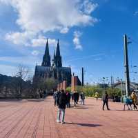 A Cologne Adventure: Love , Locks, and Cobblestones